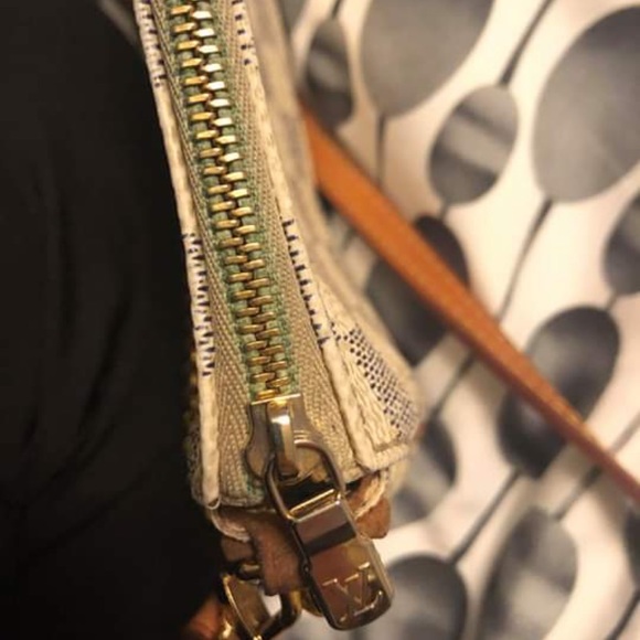 SOLD Authentic Louis Vuitton Eva Clutch Azur - Picture 6 of 8